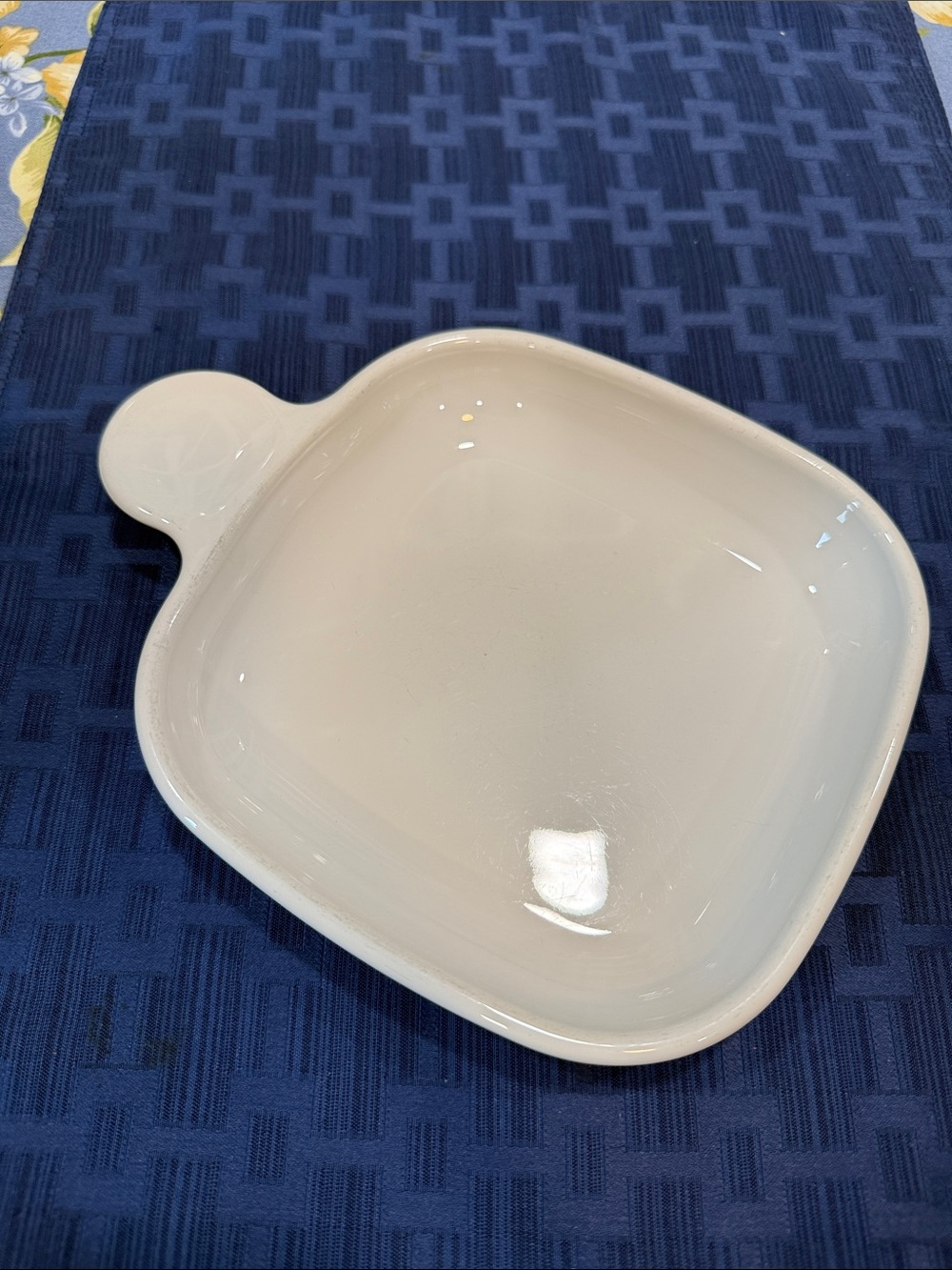 Corningware White Ceramic Square Serve Dish with Built-In Handle P-185-B